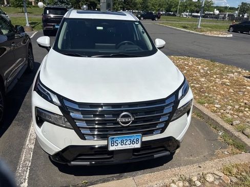 Used 2024 Nissan Rogue Platinum w/ Platinum Premium Package AWD/4WD image 4