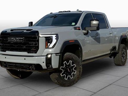 Used 2025 GMC Sierra 2500 AT4X AWD/4WD image 1