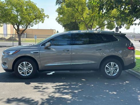 Used 2019 Buick Enclave Essence image 4