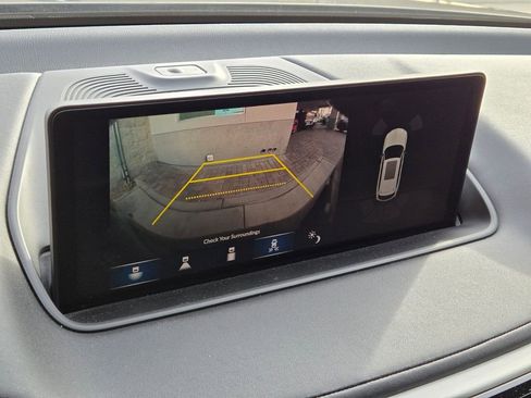 Used 2023 Acura MDX FWD w/ Technology Package image 11