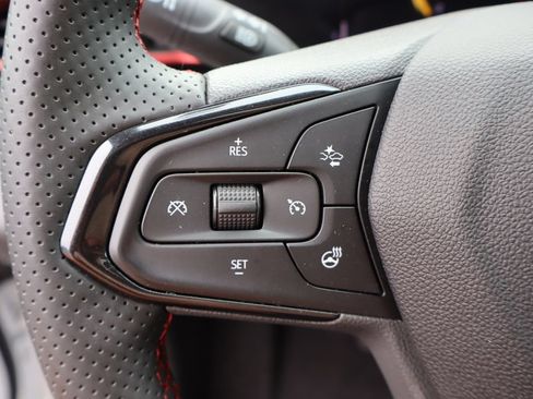 Used 2024 Chevrolet Trax RS w/ Sunroof Package FWD image 14