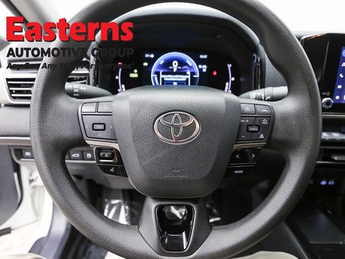 Used 2025 Toyota Camry LE FWD image 10