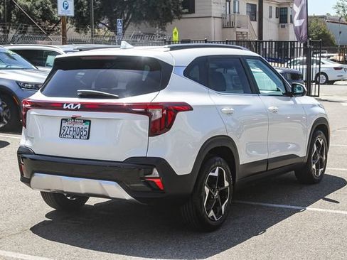 Certified 2026 Kia Seltos EX FWD image 10