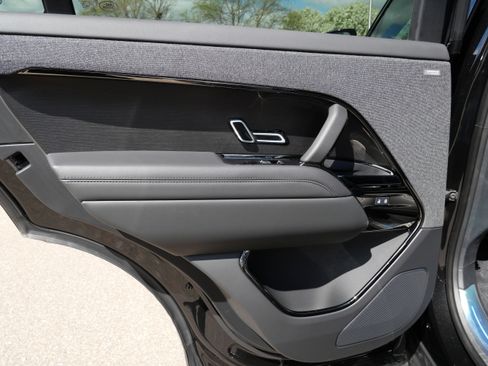New 2026 Land Rover Range Rover Sport Dynamic SE AWD/4WD image 6
