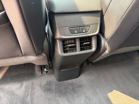 Used 2025 Chevrolet Equinox RS w/ Safety and Technology Package AWD/4WD image 19