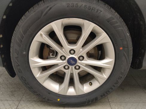 Used 2017 Ford Escape SE FWD image 31
