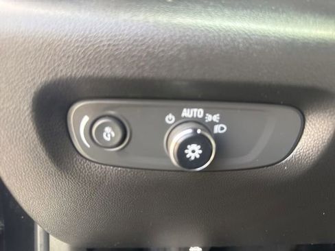 Used 2023 Chevrolet Traverse RS AWD/4WD image 18