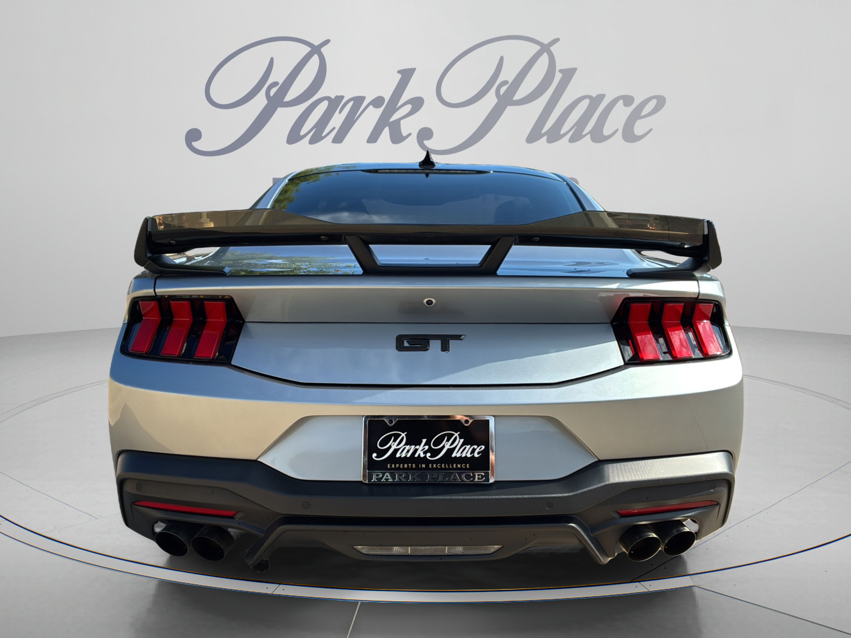Used 2024 Ford Mustang GT RWD image 4