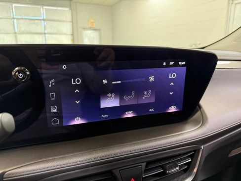 Used 2024 Buick Encore GX Avenir AWD/4WD image 15