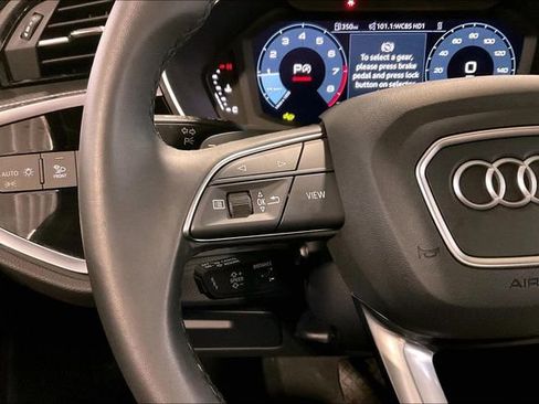 Certified 2025 Audi Q3 2.0T Premium w/ Convenience Package image 18