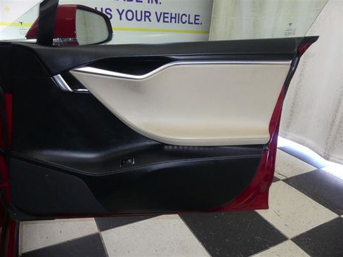 Used 2016 Tesla Model S 75D image 24