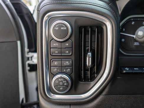 Used 2021 GMC Sierra 3500 Denali w/ Denali Ultimate Package image 20