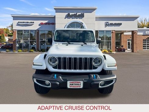 Used 2024 Jeep Wrangler Unlimited Sahara image 3