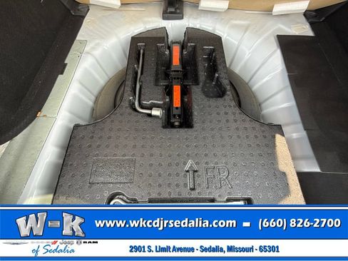 Used 2024 Nissan Kicks SR w/ SR Premium Package FWD image 25