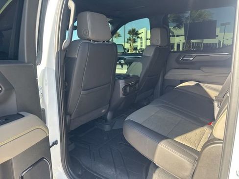 Used 2025 Chevrolet Silverado 1500 ZR2 w/ Technology Package image 8