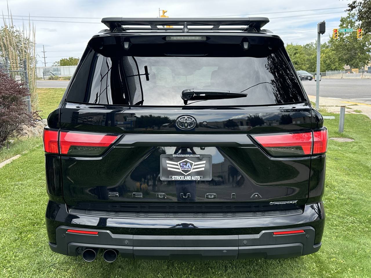 Used 2025 Toyota Sequoia TRD Pro AWD/4WD image 8