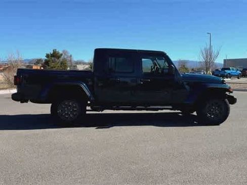 New 2025 Jeep Gladiator Sport image 9