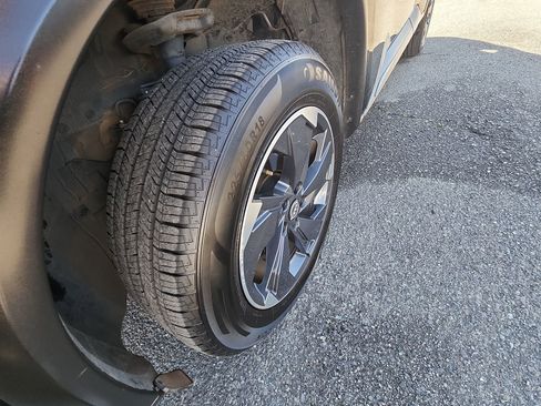 Used 2024 Nissan Rogue SV image 18