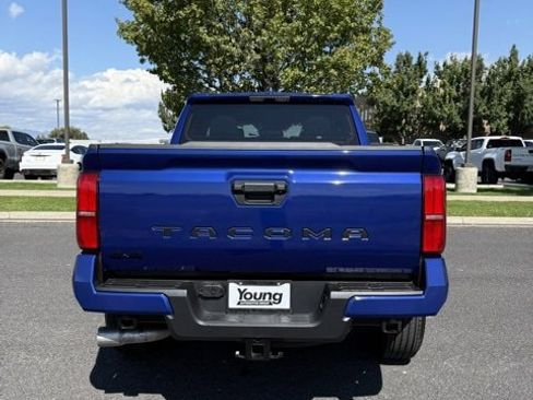 New 2025 Toyota Tacoma TRD Sport image 7
