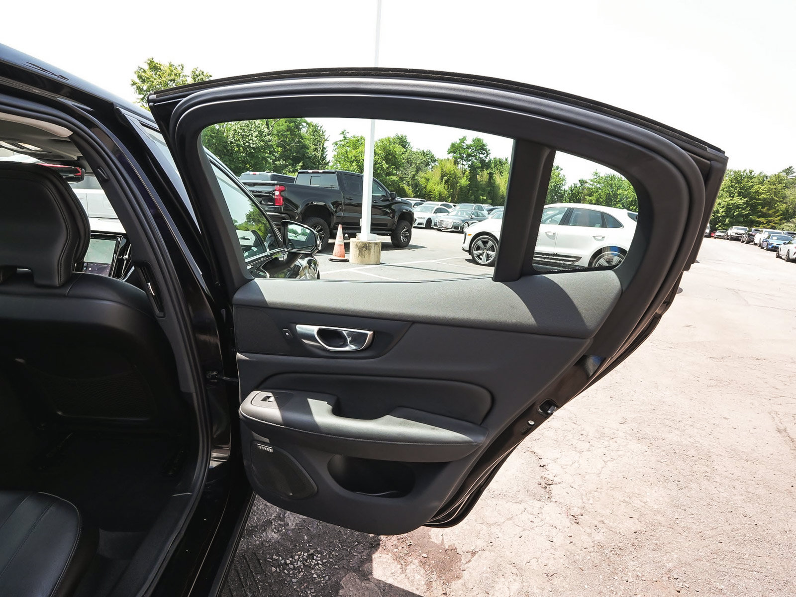 Used 2024 Volvo S60 B5 Core AWD/4WD image 12
