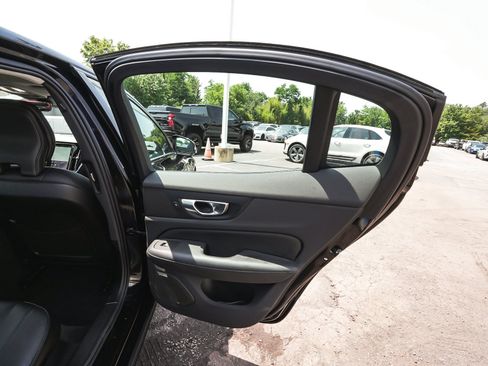 Used 2024 Volvo S60 B5 Core AWD/4WD image 12