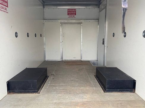 Used 2022 Ford Transit 350 DRW RWD image 13