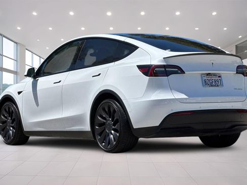 Used 2022 Tesla Model Y Performance AWD/4WD image 6