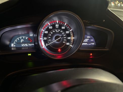 Used 2016 MAZDA MAZDA3 i Sport w/ Preferred Equipment Package image 8