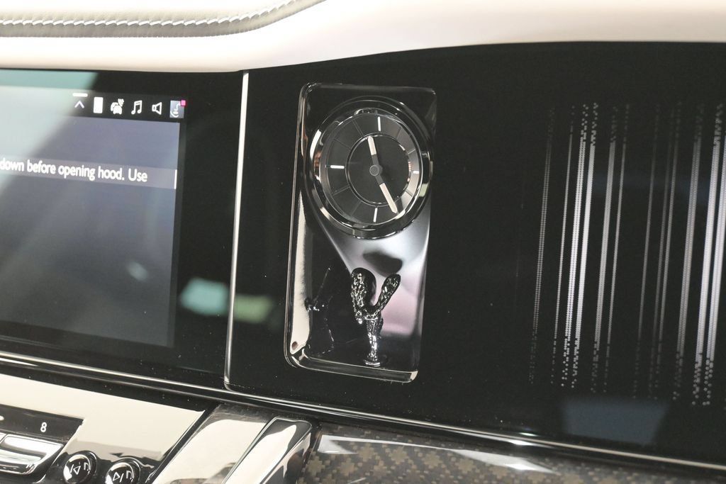New 2027 Rolls-Royce Cullinan Black Badge AWD/4WD image 36