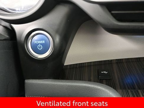 Certified 2023 Toyota Sienna Limited image 17