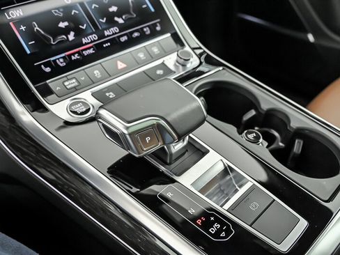 Used 2022 Audi Q7 2.0T Premium Plus AWD/4WD image 31