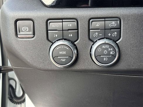 New 2026 GMC Sierra 1500 SLT w/ SLT Premium Package image 8