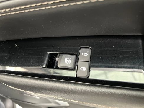 Used 2024 Jeep Wagoneer Series II w/ Flexible Seating Group RWD image 35