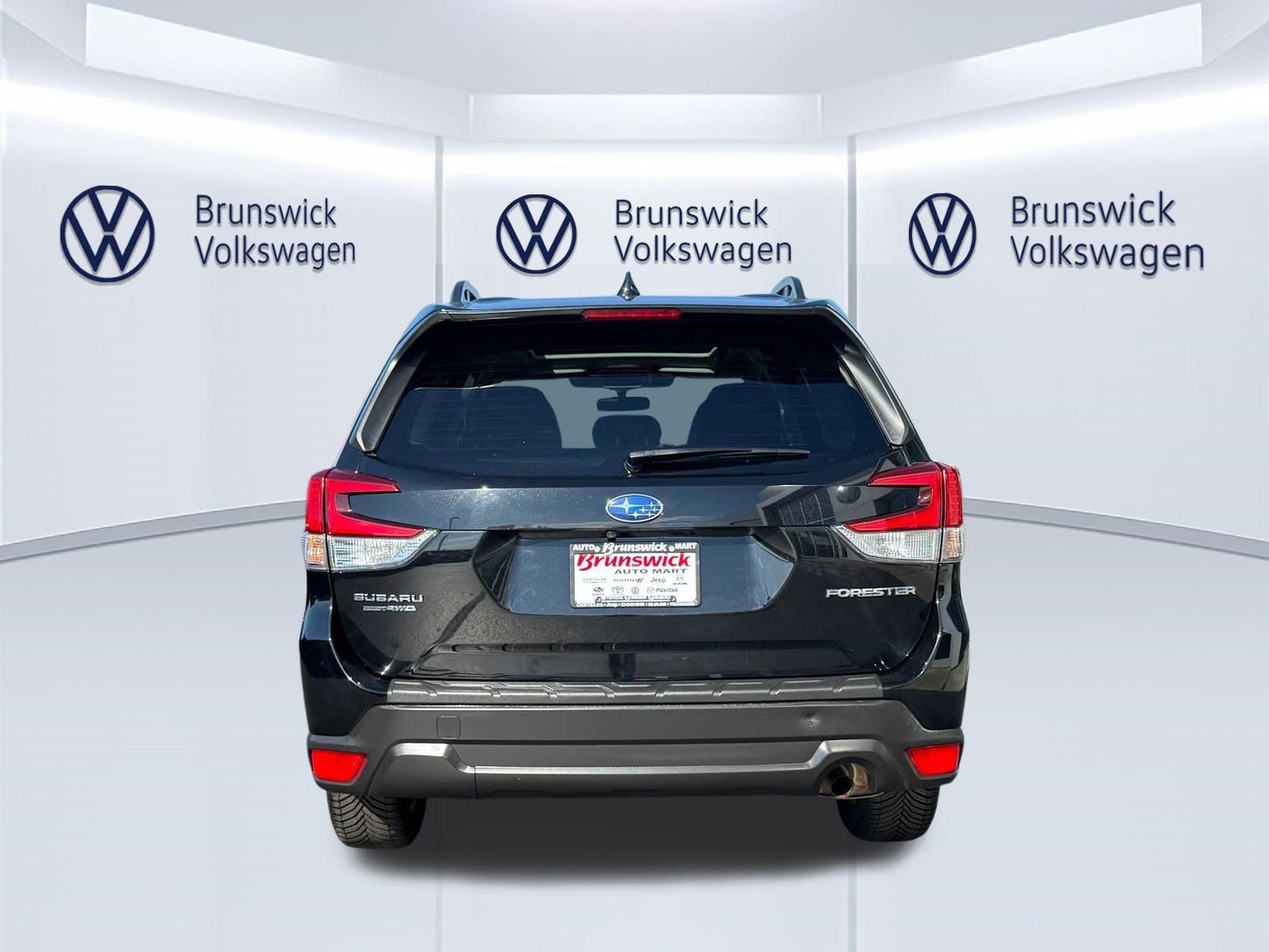 Used 2022 Subaru Forester Premium AWD/4WD image 5