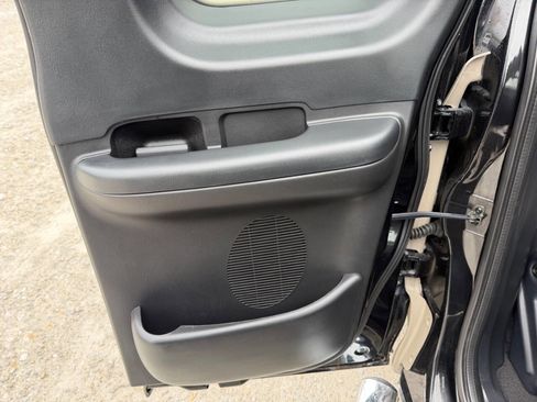 Used 2003 Ford F150 XLT image 17