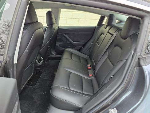 Used 2019 Tesla Model 3 Long Range image 32