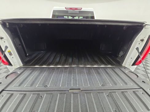Used 2021 GMC Sierra 1500 AT4 w/ Technology Package image 16