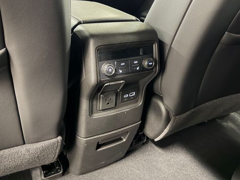 Used 2023 GMC Acadia SLT w/ Elevation Edition AWD/4WD image 46