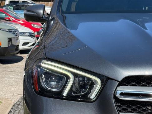 Used 2022 Mercedes-Benz GLE 350 4MATIC w/ Premium Package image 3