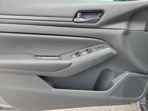 Certified 2025 Nissan Altima 2.5 S FWD image 15