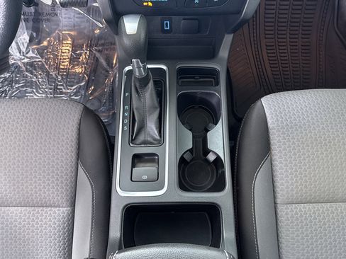 Used 2017 Ford Escape SE w/ Equipment Group 201A image 20