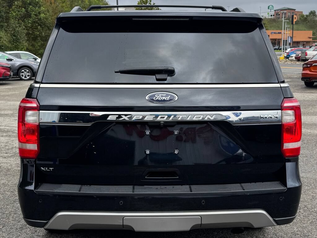 Used 2018 Ford Expedition Max XLT w/ Equipment Group 202A AWD/4WD image 6