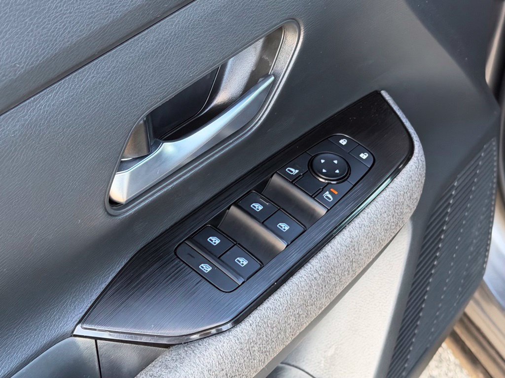 Certified 2026 Nissan Kicks SV FWD image 11