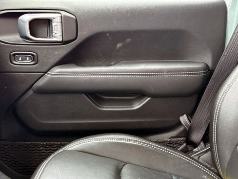 Used 2023 Jeep Wrangler Unlimited Sahara w/ Cold Weather Group image 16