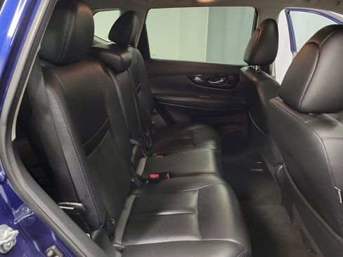 Used 2020 Nissan Rogue SL w/ Premium Package image 23