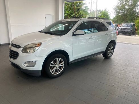 Used 2017 Chevrolet Equinox LT w/ Convenience Package FWD image 3