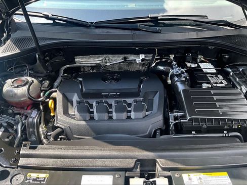 Used 2023 Volkswagen Tiguan SE FWD image 30