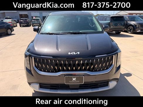Certified 2026 Kia Carnival FWD image 7