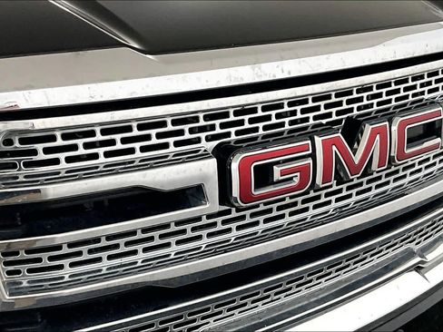 Used 2021 GMC Yukon SLT image 28