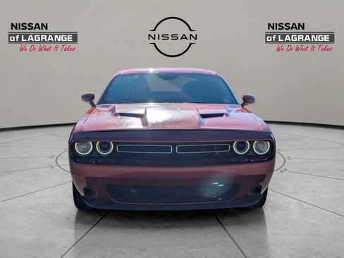 Used 2021 Dodge Challenger SXT RWD image 2